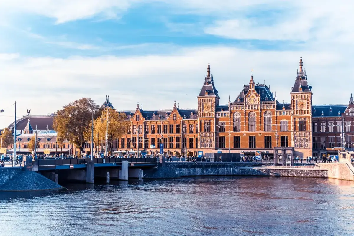 Amsterdam – färjedestination