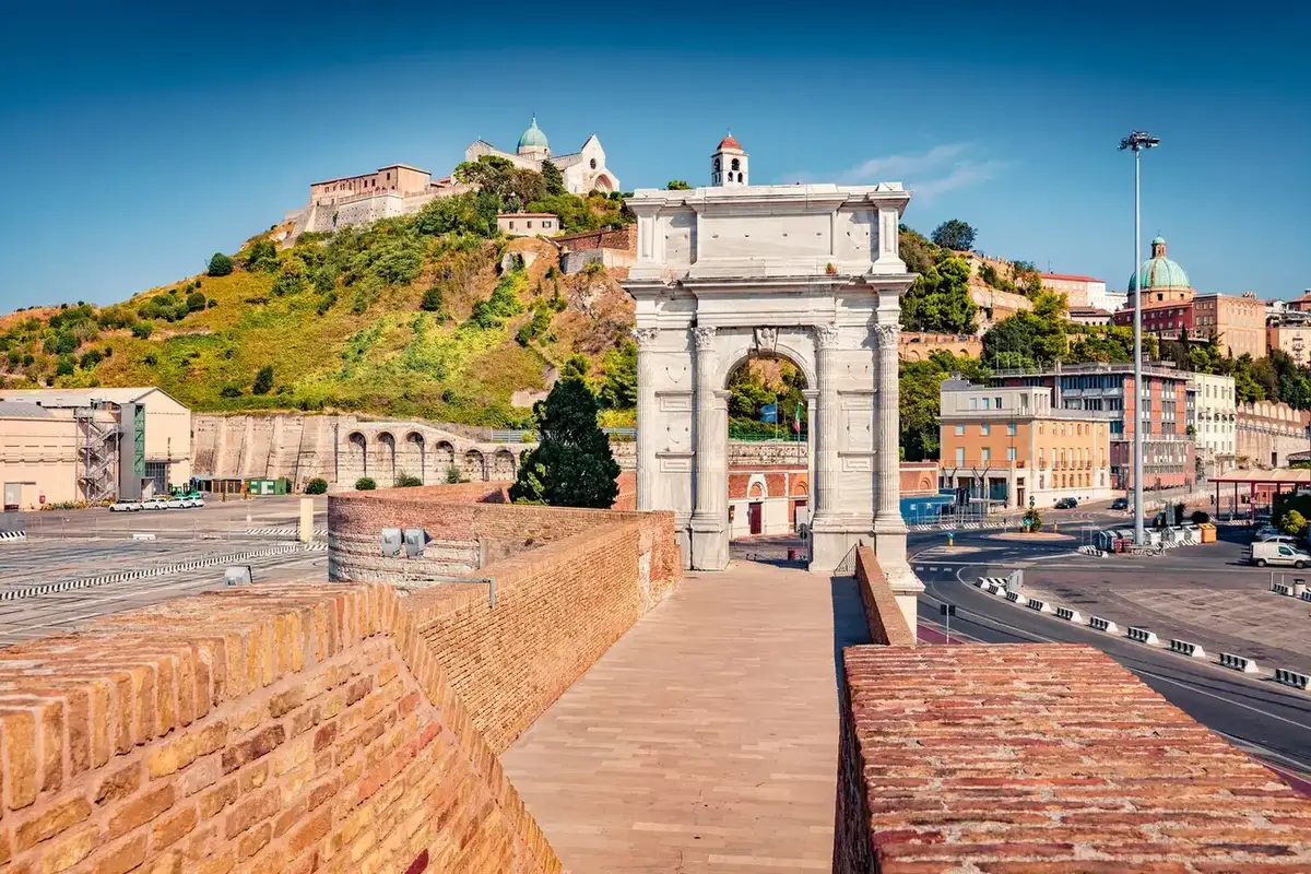 Ancona – färjehamn och destinationsguide