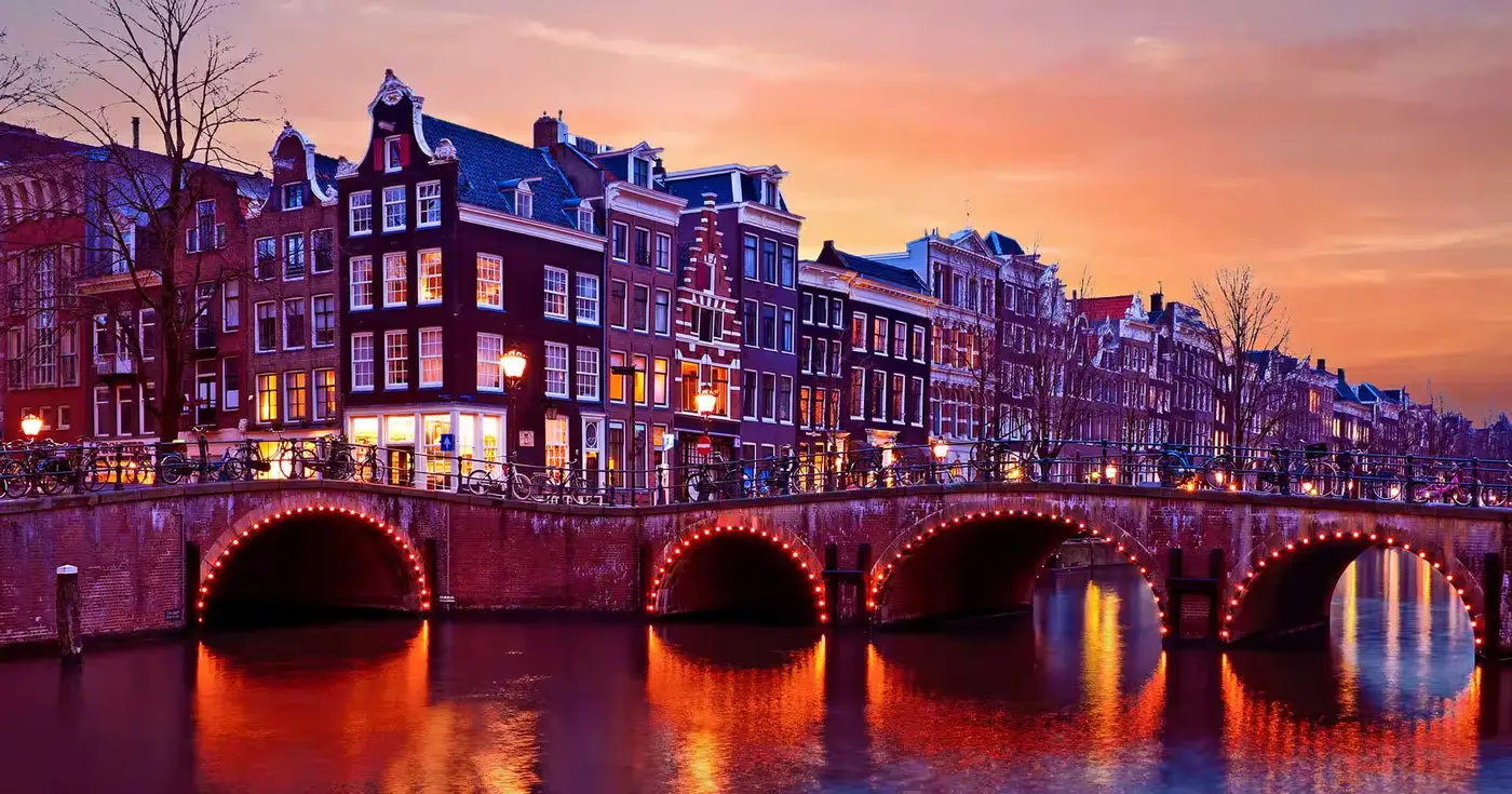 IJmuiden – färjehamn och destinationsguide