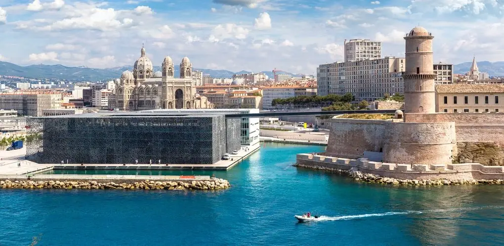 Marseille – färjehamn och destinationsguide