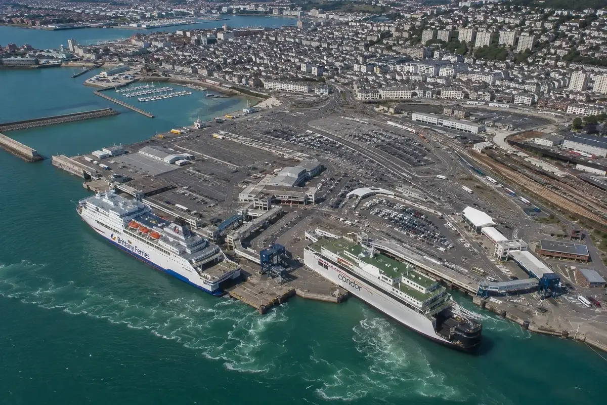 Färjeresa och hamninformation för Dublin–Cherbourg