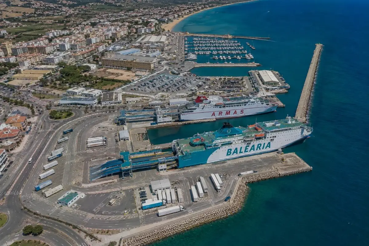 Färjeresa och hamninformation för Dénia–Formentera
