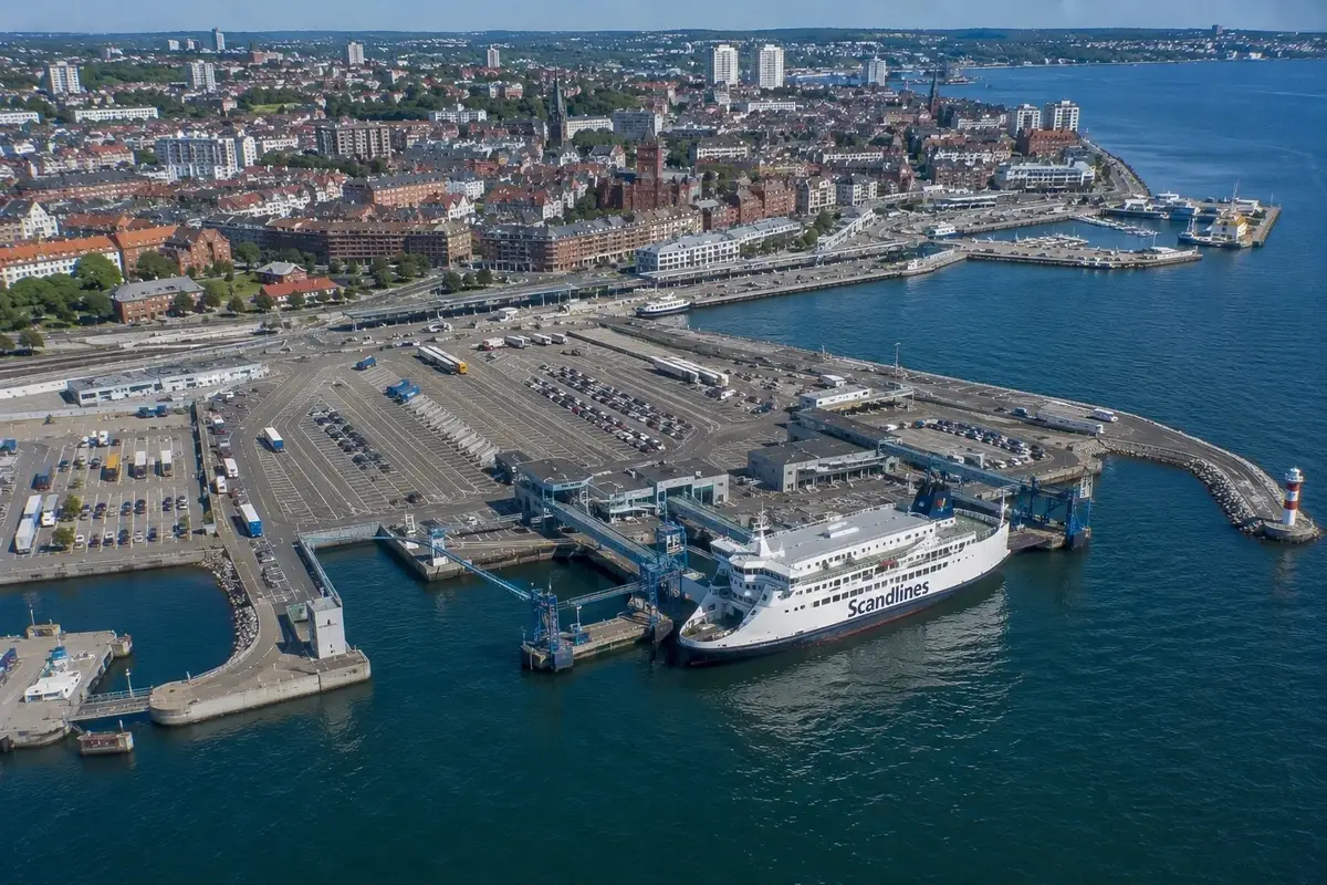 Färjeresa och hamninformation för Helsingborg–Helsingør