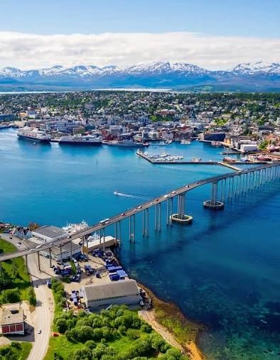 Färjeresa och hamninformation för Bergen–Tromsø