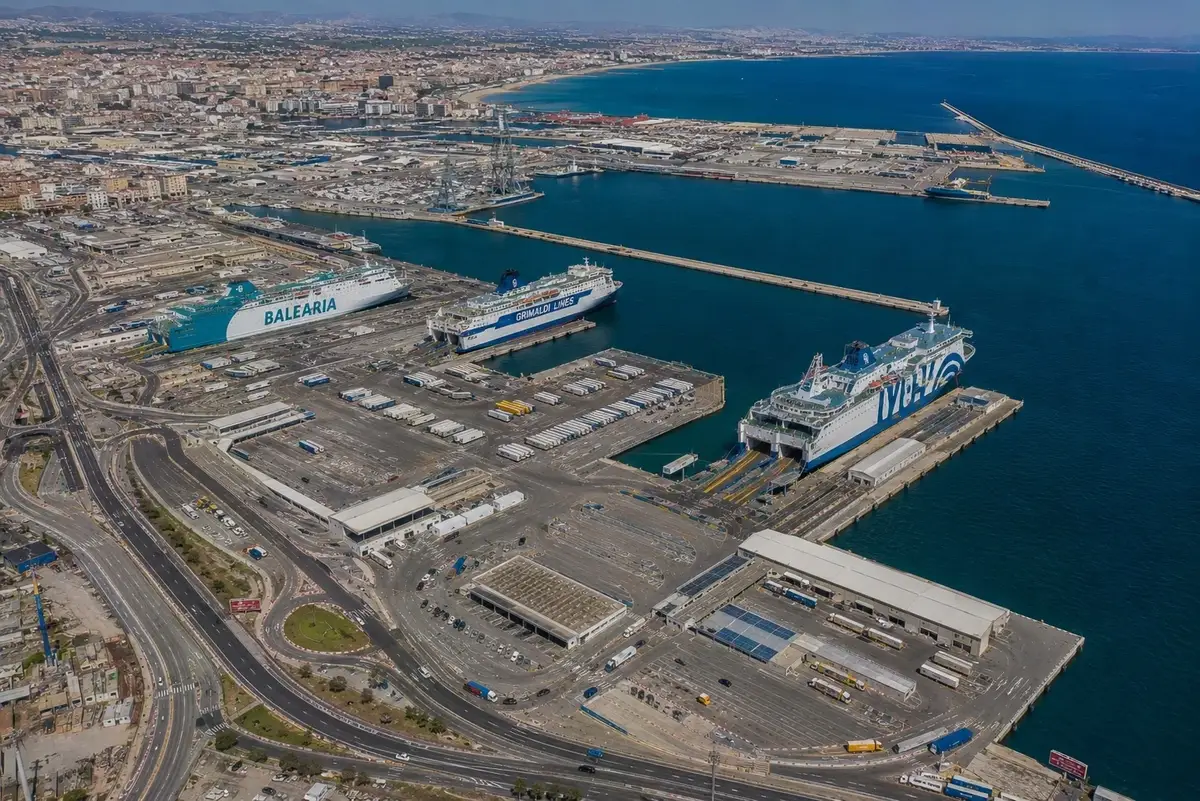 Färjeresa och hamninformation för Valencia–Palma